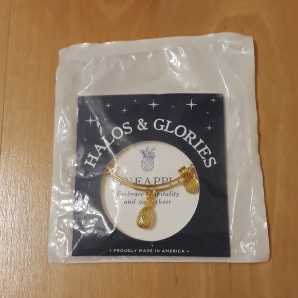 Halos & Glories Pineapple Charm Bracelet - Picture 6 of 8